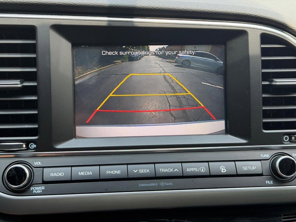 Used 2017 Hyundai Elantra Limited FWD image 20