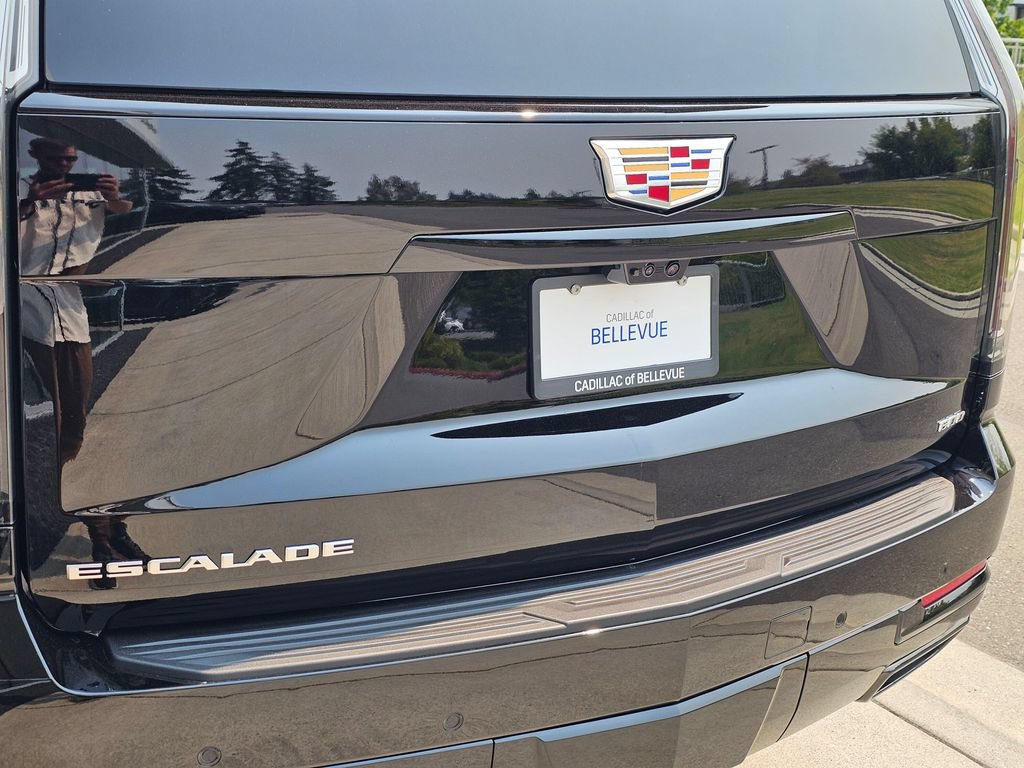 New 2026 Cadillac Escalade Sport w/ Touring Package AWD/4WD image 15