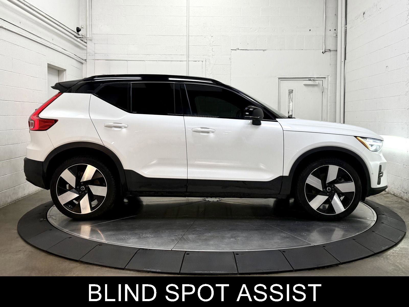 Used 2023 Volvo XC40 Recharge Ultimate w/ Protection Package Premier image 9