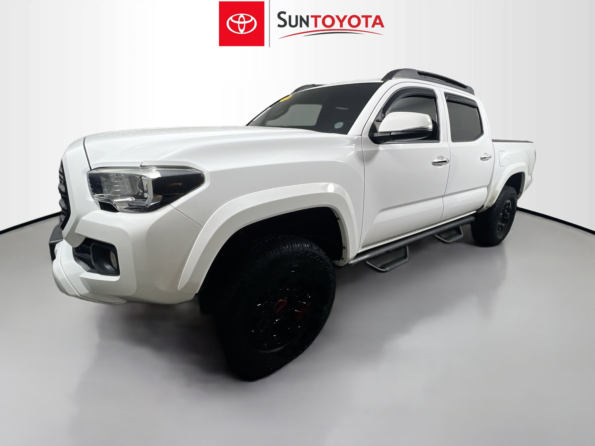 Used 2017 Toyota Tacoma Limited image 9