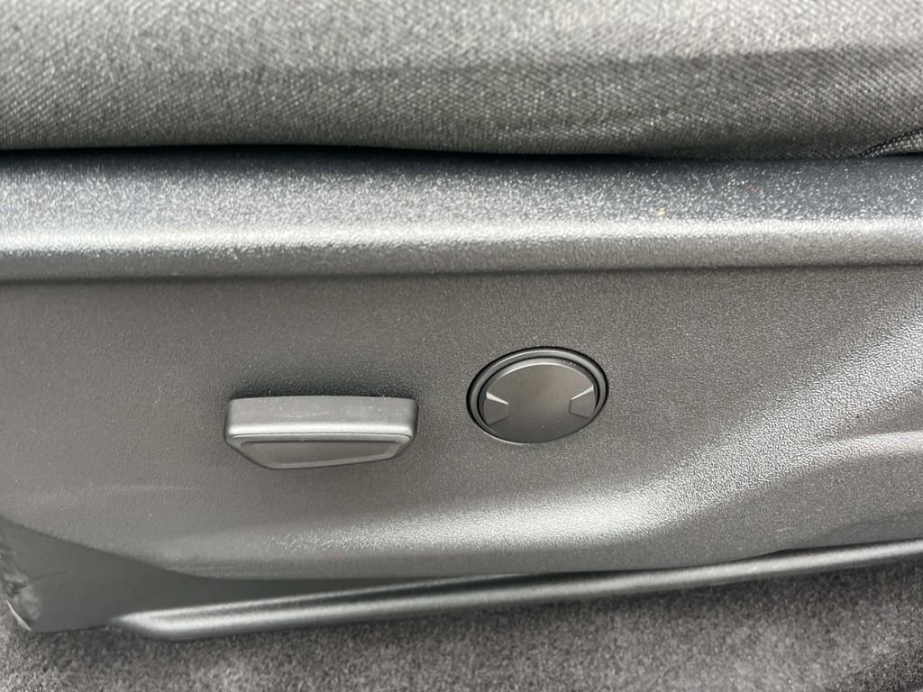 Used 2024 Ford F150 XLT w/ Mobile Office Package image 28