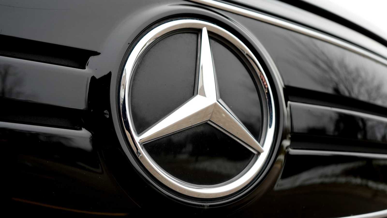 Certified 2022 Mercedes-Benz EQB 300 4MATIC w/ Exclusive Package image 71