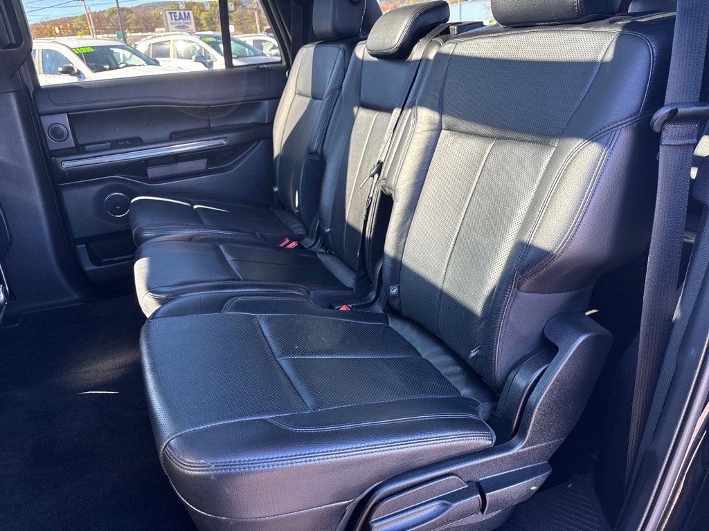 Used 2018 Ford Expedition Max XLT w/ Equipment Group 201A image 15