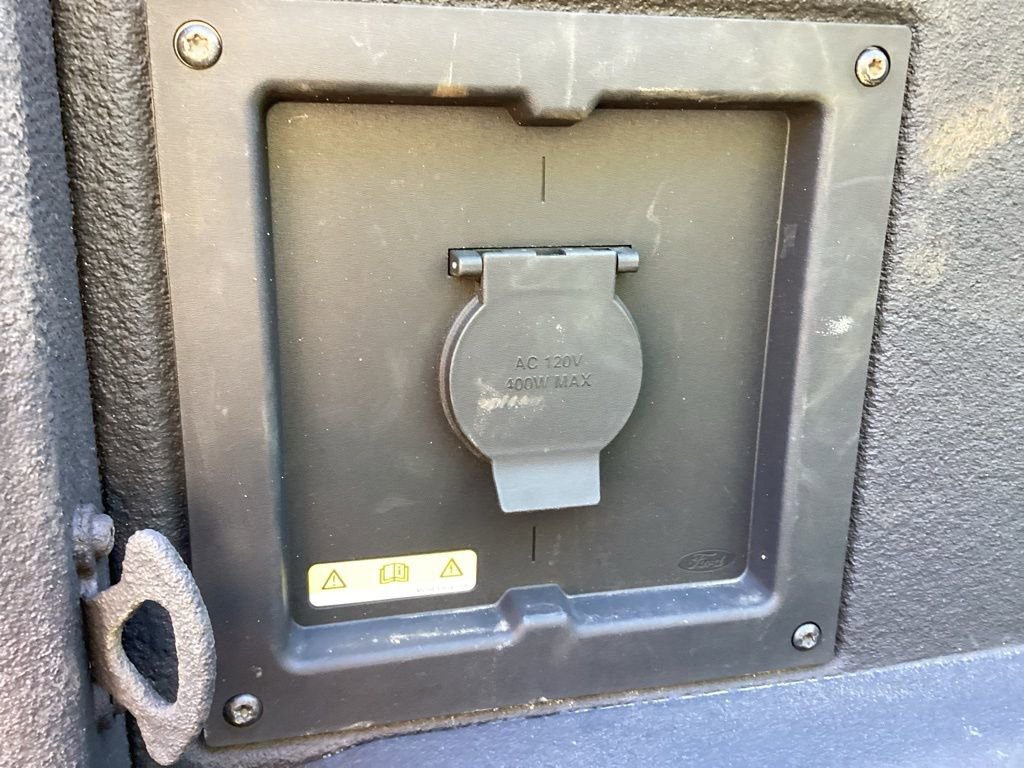 Used 2022 Ford F150 Lariat image 12