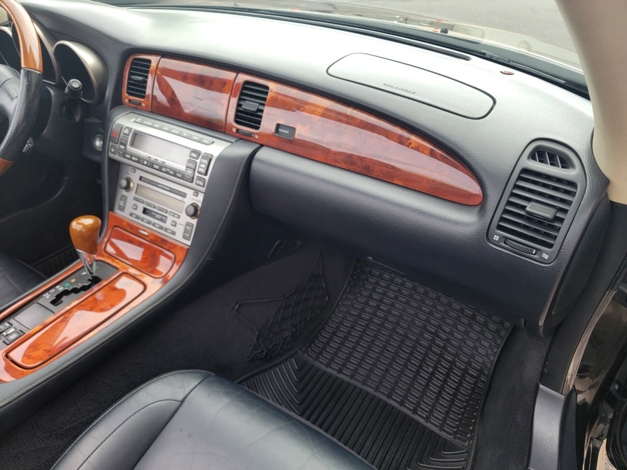 Used 2004 Lexus SC 430 Convertible image 34