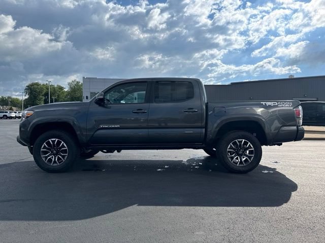 Certified 2022 Toyota Tacoma TRD Sport AWD/4WD image 4