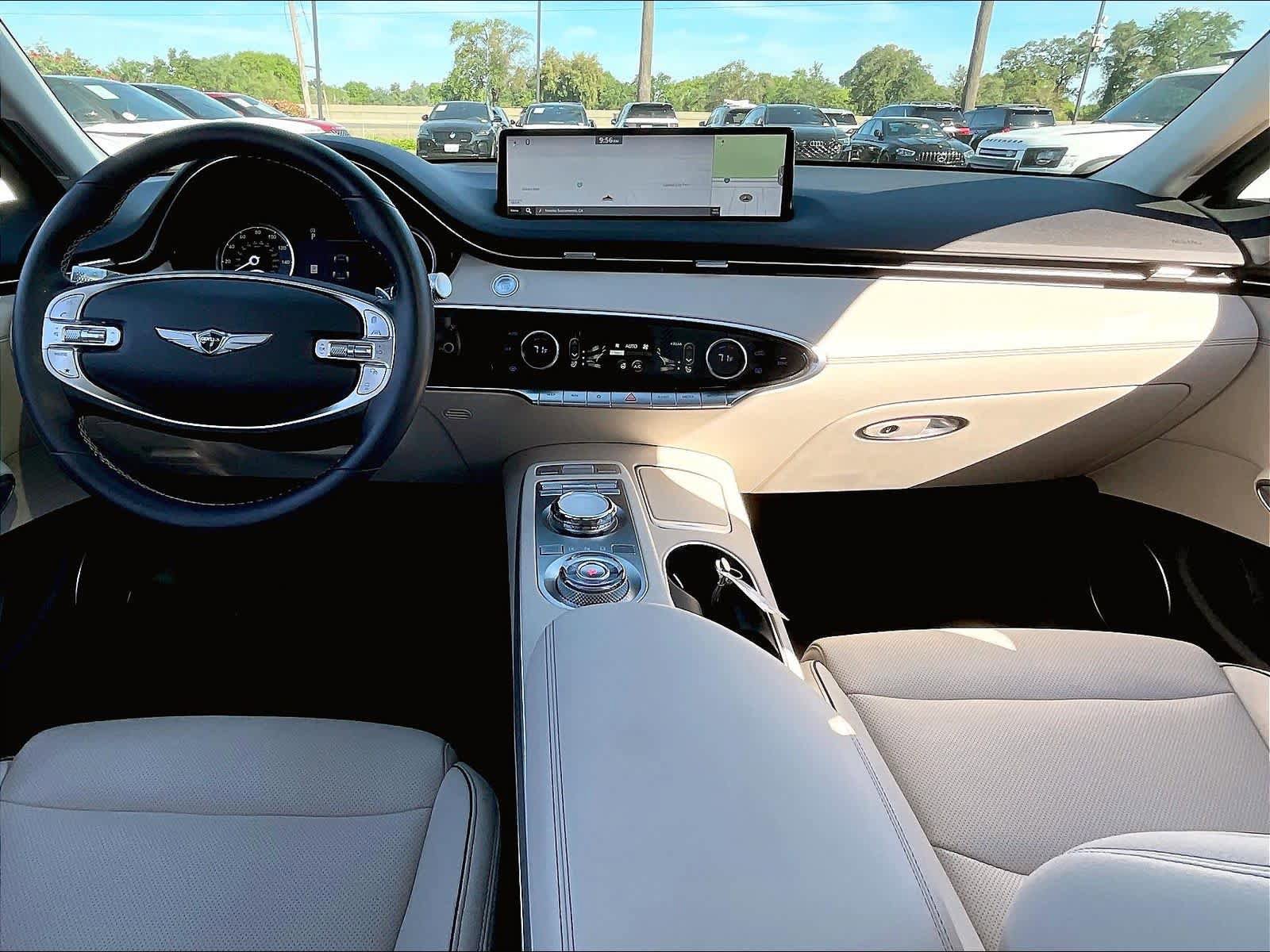 Used 2025 Genesis GV70 2.5T w/ Advanced Package image 15