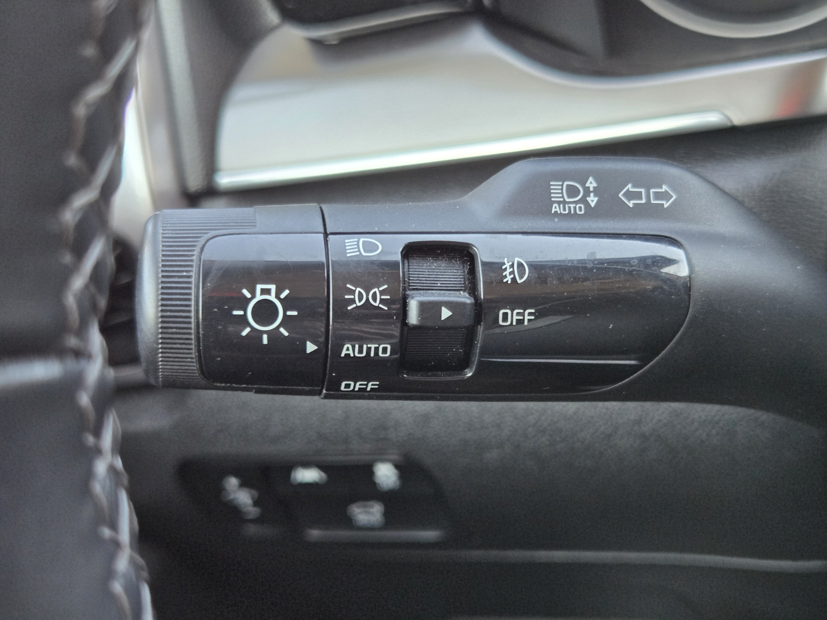 Used 2023 Kia Sorento EX w/ Panoramic Sunroof Package FWD image 23