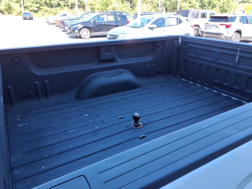 Used 2015 GMC Sierra 3500 SLT w/ Snow Plow Prep Package AWD/4WD image 16