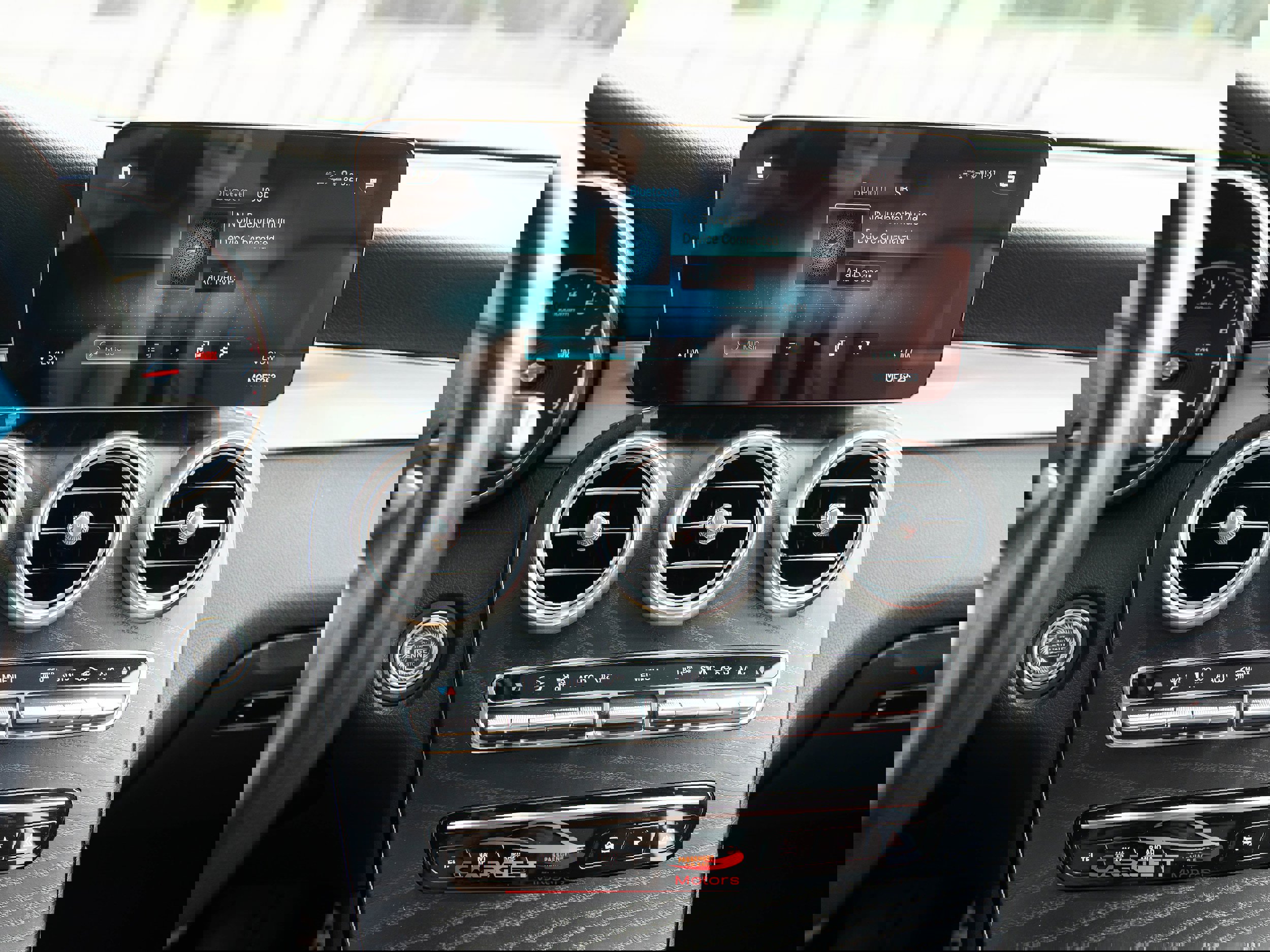 Used 2021 Mercedes-Benz GLC 300 4MATIC w/ AMG Line image 36