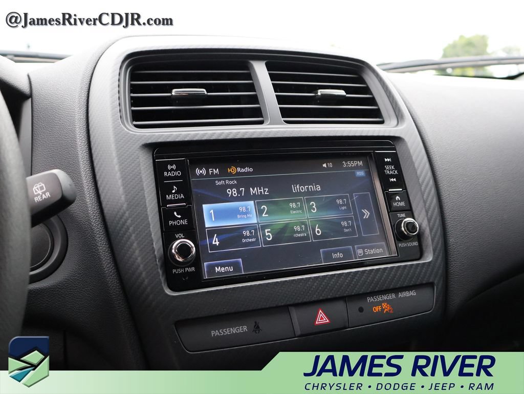 Used 2025 Mitsubishi Outlander Sport SE AWD/4WD image 32