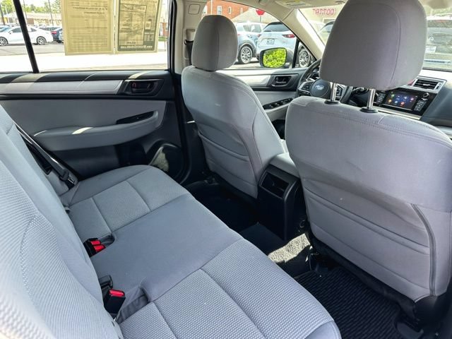 Used 2019 Subaru Outback 2.5i AWD/4WD image 23