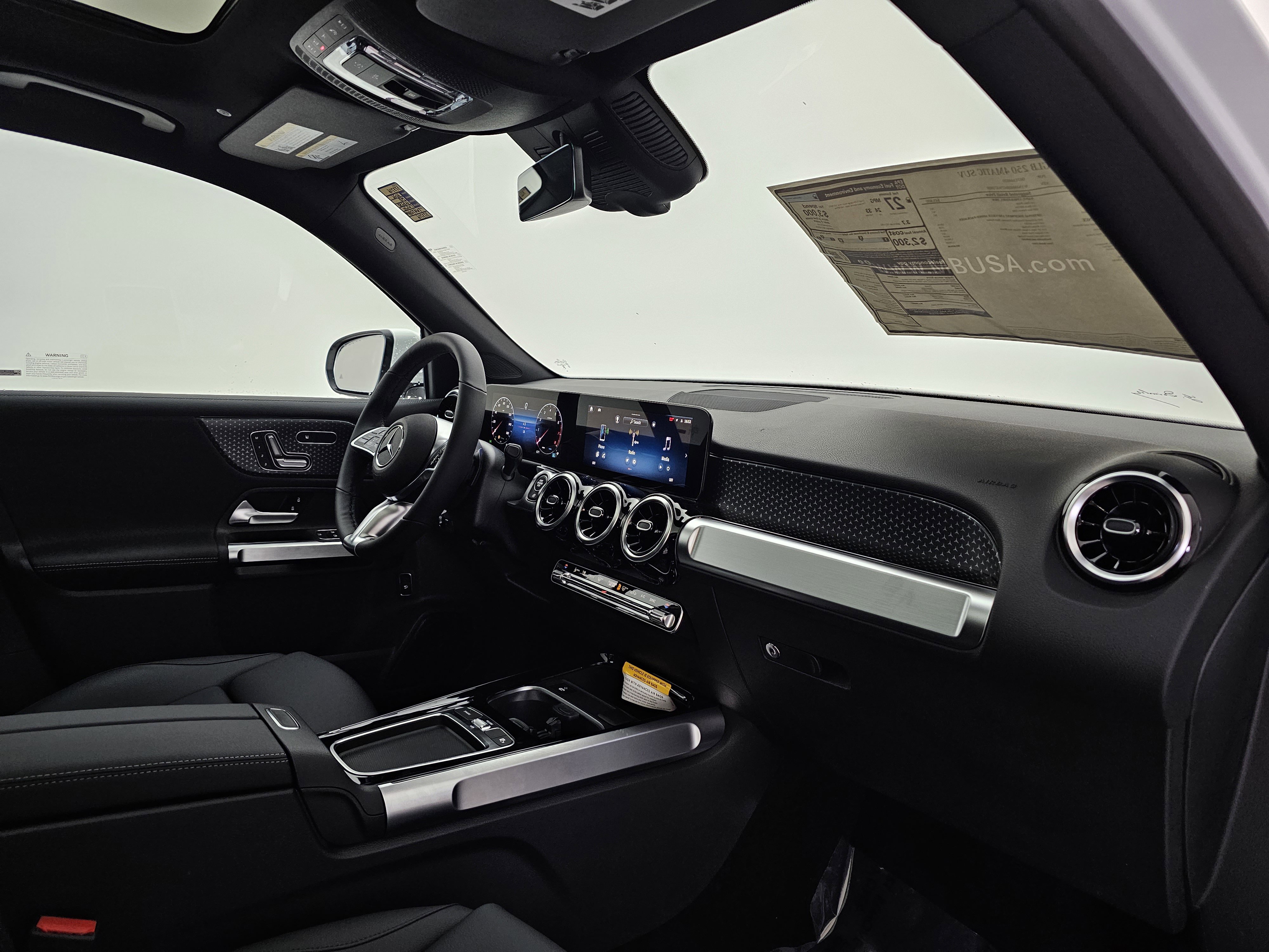 New 2026 Mercedes-Benz GLB 250 4MATIC image 16