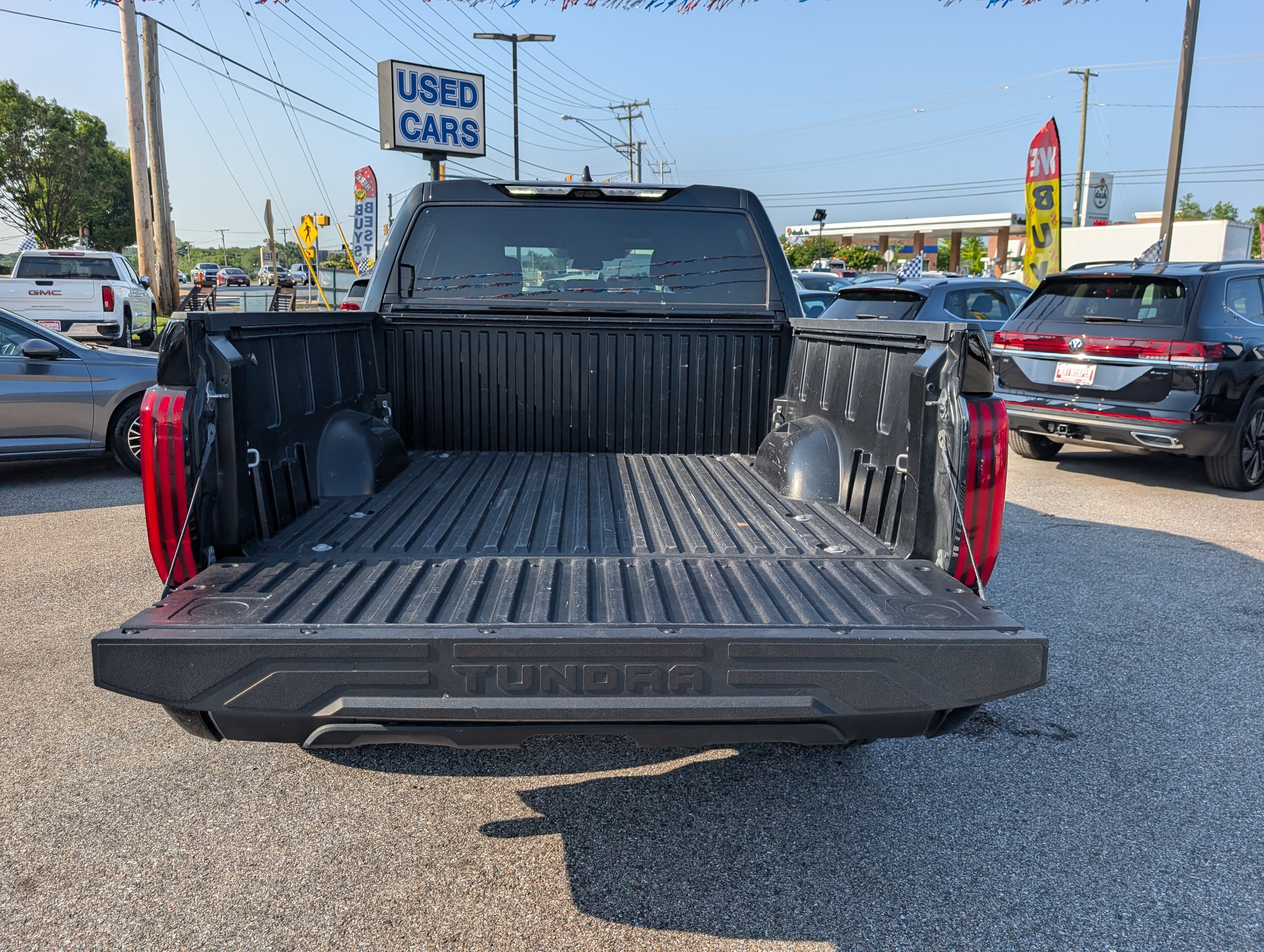Used 2025 Toyota Tundra SR AWD/4WD image 12
