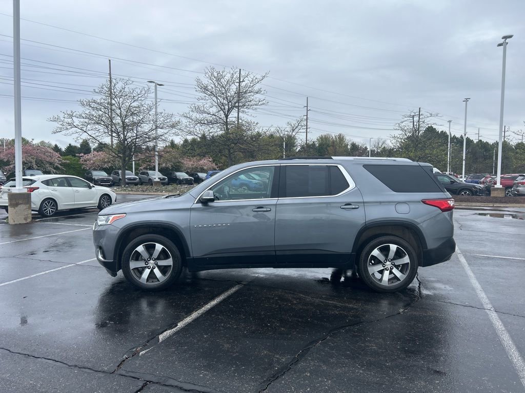 Used 2018 Chevrolet Traverse LT w/ LPO, Floor Liner Package AWD/4WD image 2