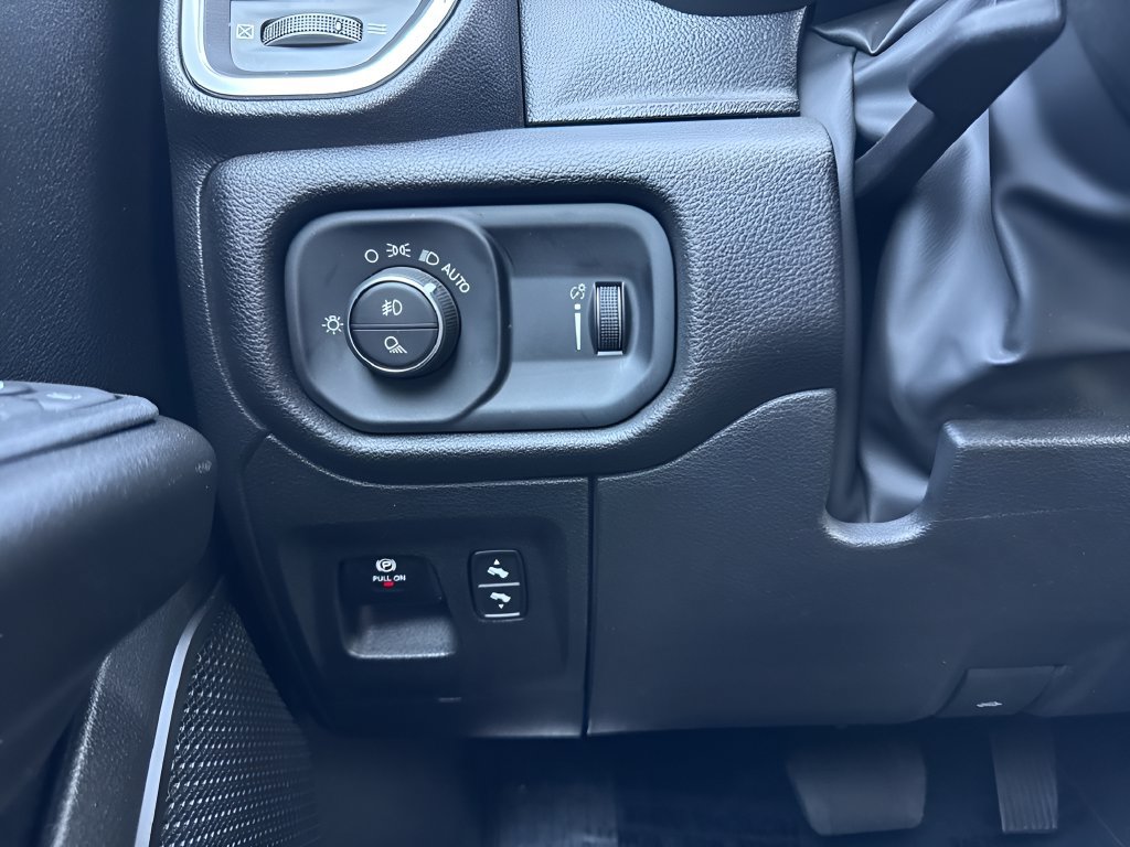Used 2025 RAM 1500 Big Horn RWD image 24