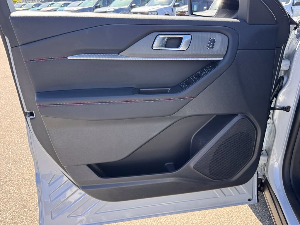 Used 2026 Ford Explorer ST-Line RWD image 15