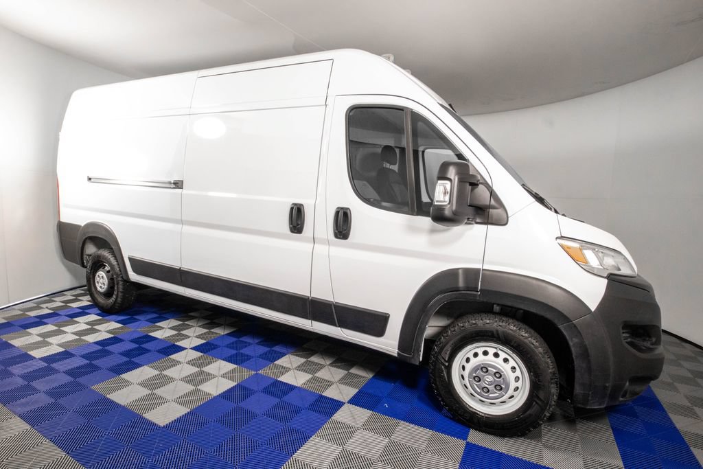 Used 2025 RAM ProMaster 2500 w/ Convenience Group FWD image 2