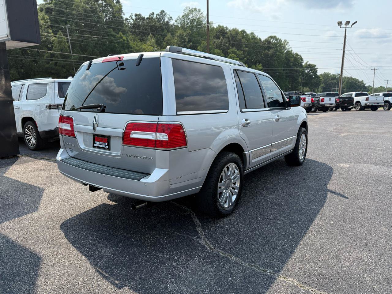 Used 2012 Lincoln Navigator 2WD image 4