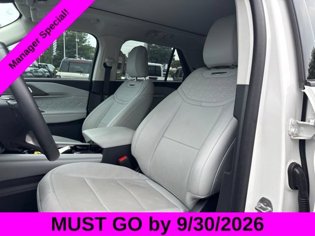Used 2025 Ford Explorer Platinum w/ LUX Leather Package AWD/4WD image 9