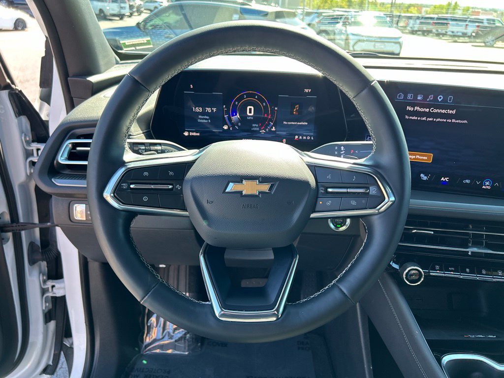Used 2025 Chevrolet Traverse LT FWD image 20