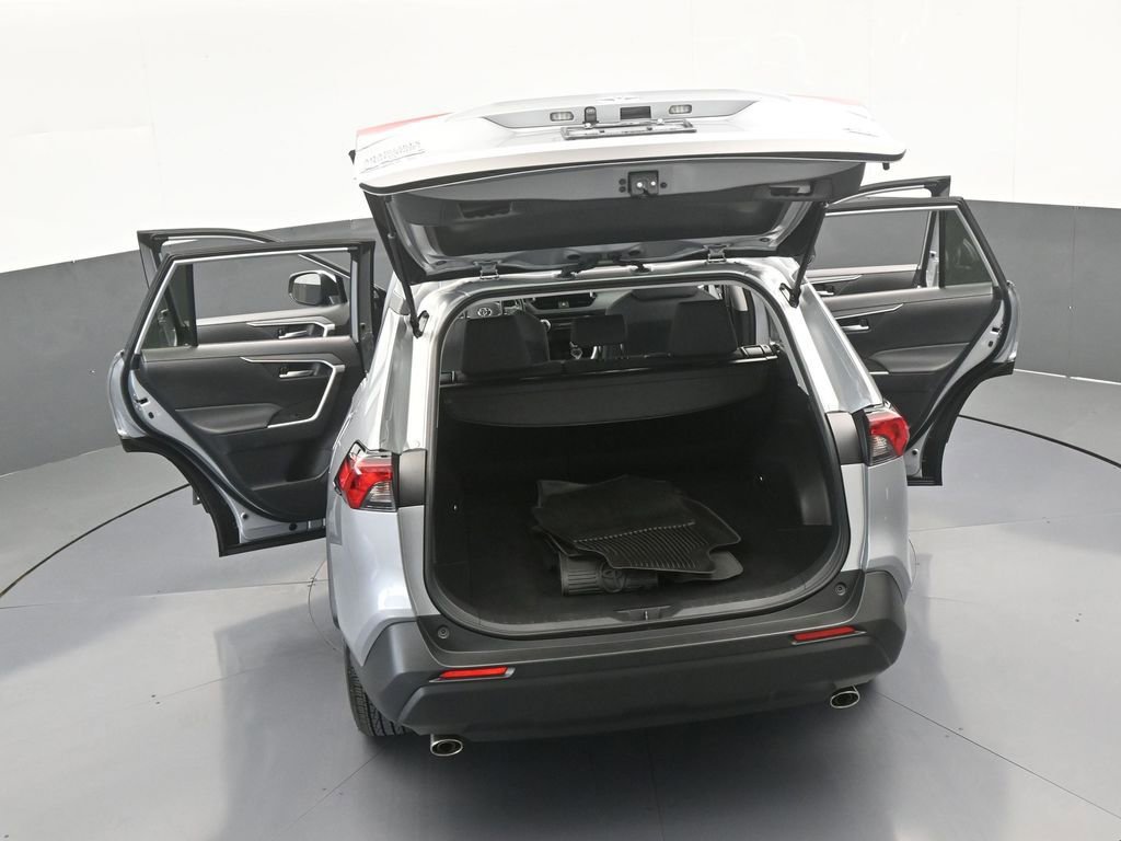 Used 2025 Toyota RAV4 XLE image 67