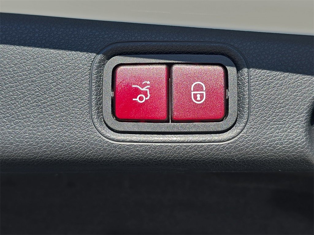 Used 2018 Mercedes-Benz E 300 image 16