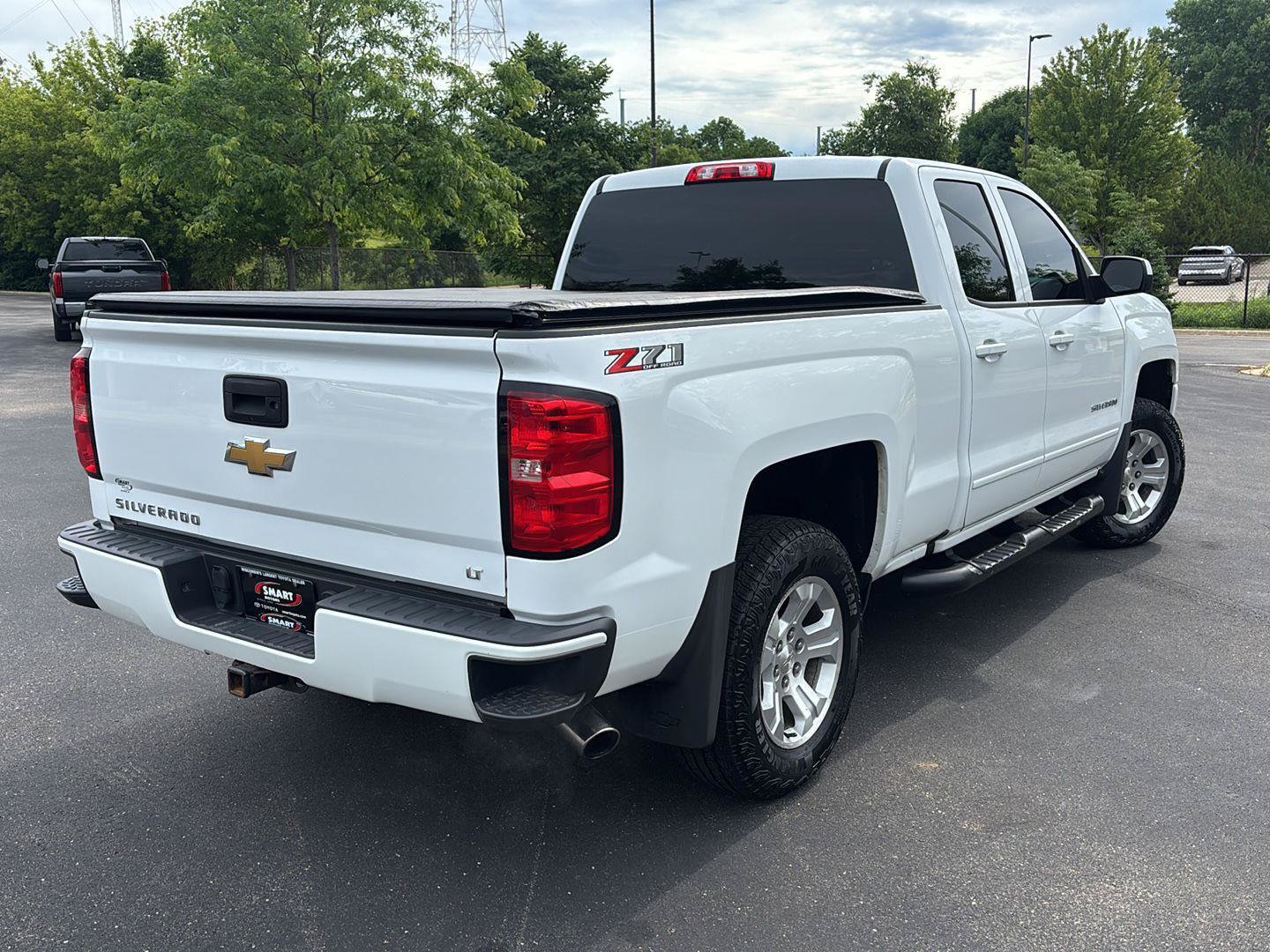Used 2018 Chevrolet Silverado 1500 LT w/ All Star Edition AWD/4WD image 10