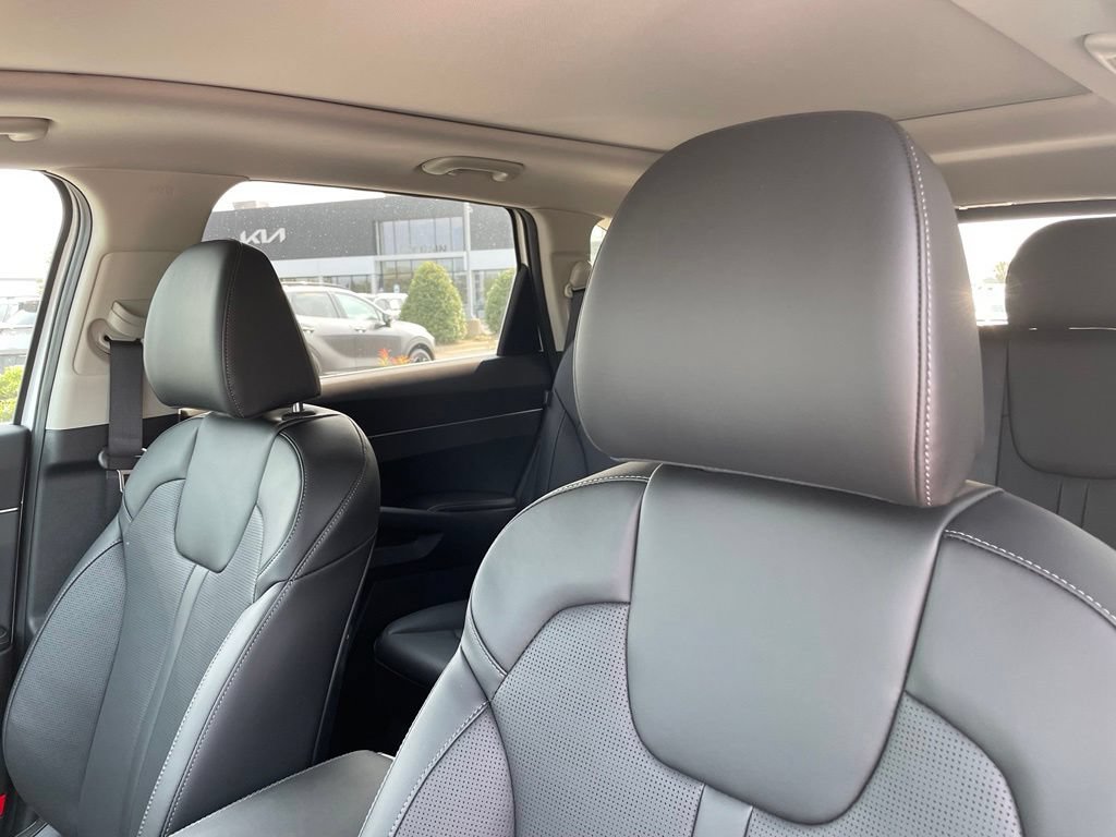 New 2026 Kia Sorento S w/ S Panoramic Sunroof Package FWD image 23