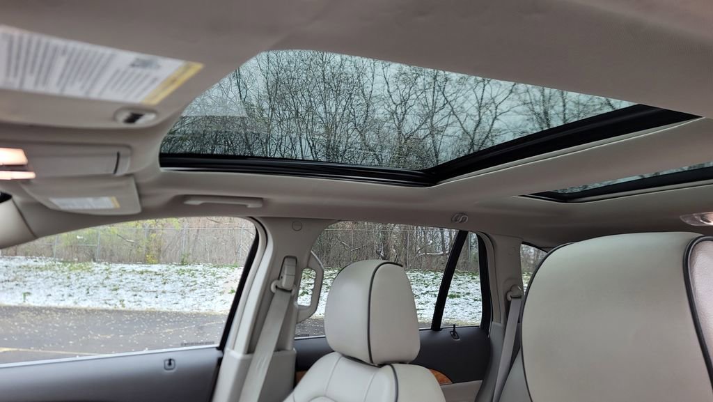 Used 2013 Lincoln MKX Base image 25