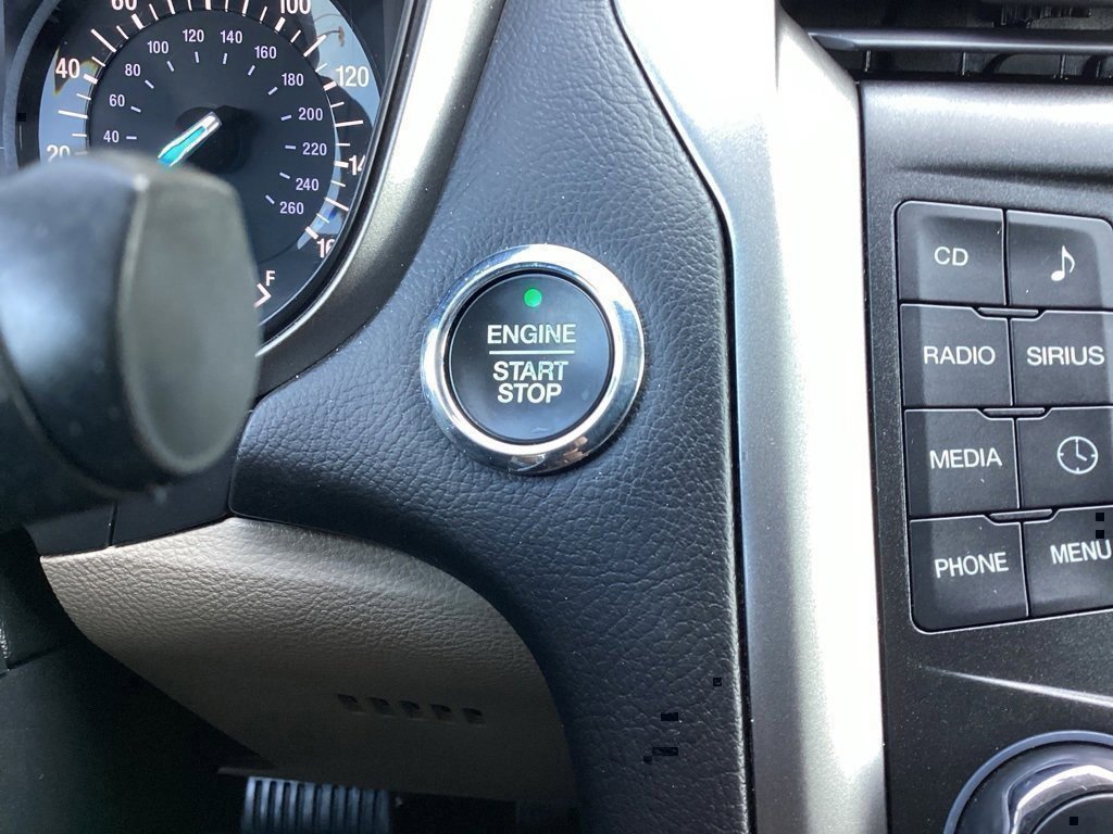 Used 2017 Ford Fusion SE image 50