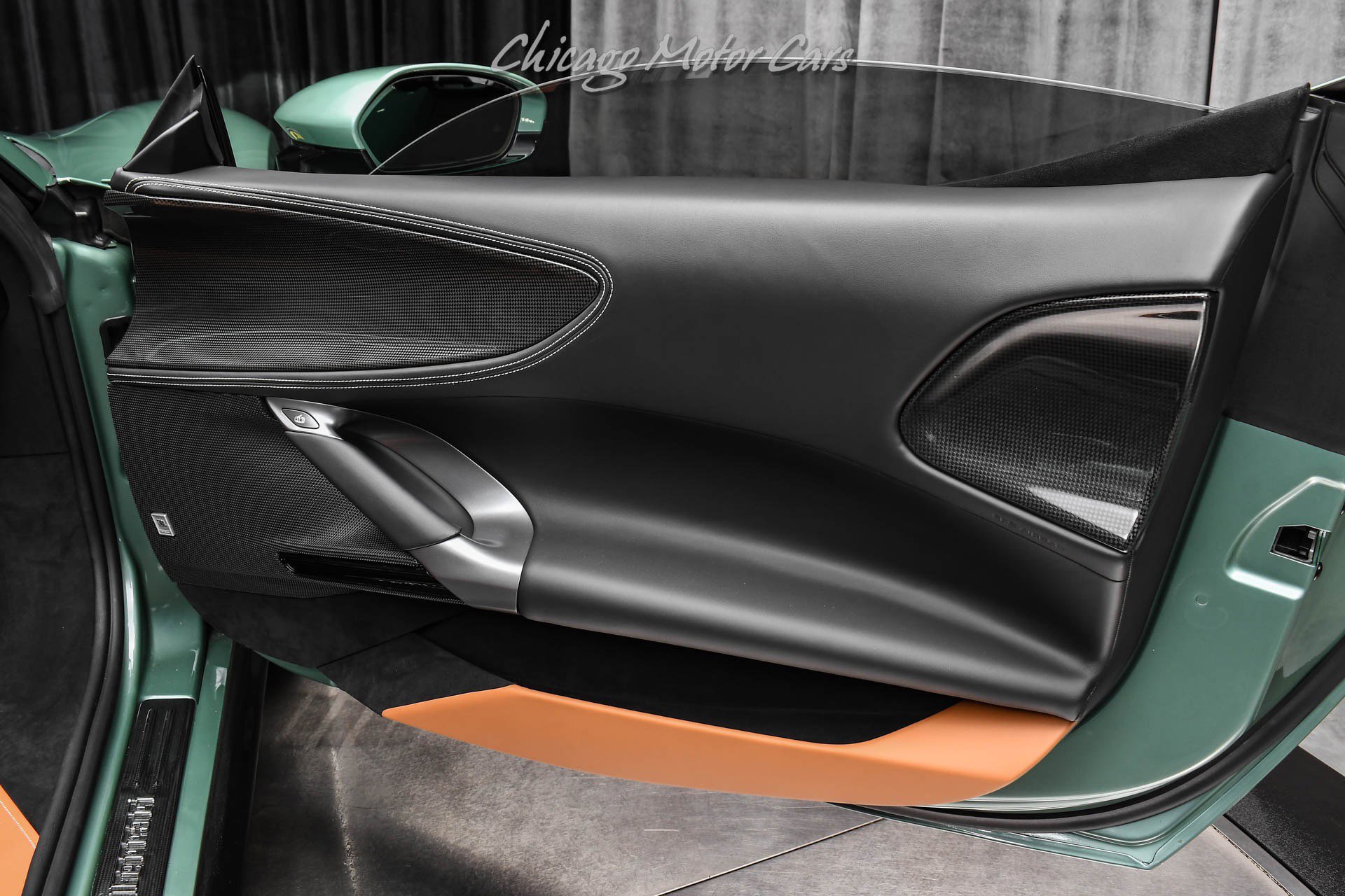 Used 2025 Ferrari SF90 Spider image 31