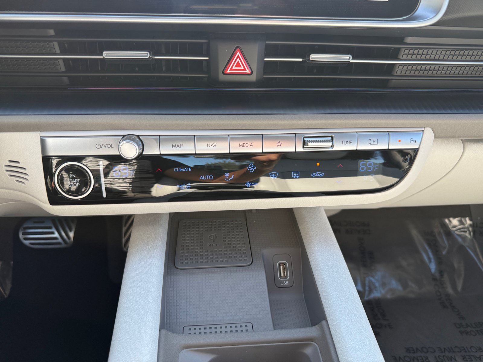 Certified 2023 Hyundai Ioniq 6 Limited RWD image 13