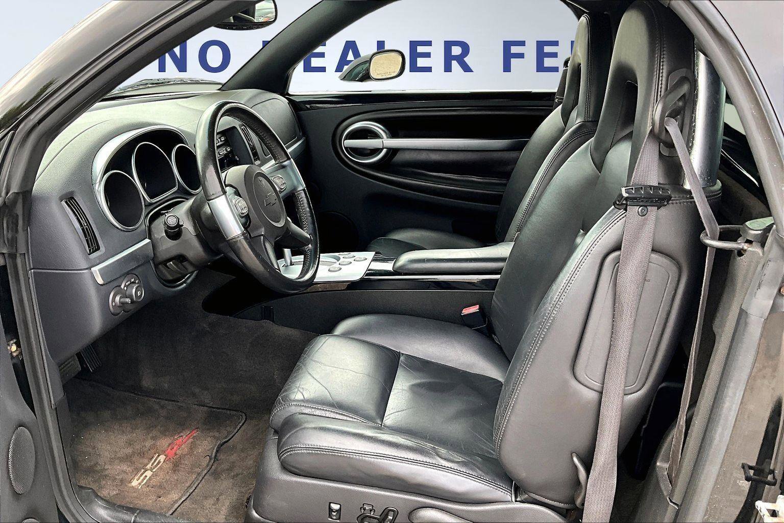 Used 2006 Chevrolet SSR w/ Preferred Equipment Group image 15