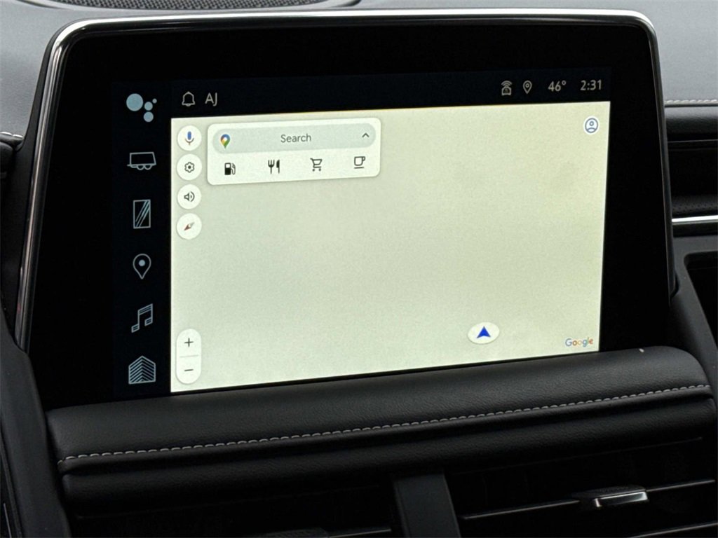 Used 2024 Chevrolet Suburban Premier image 21