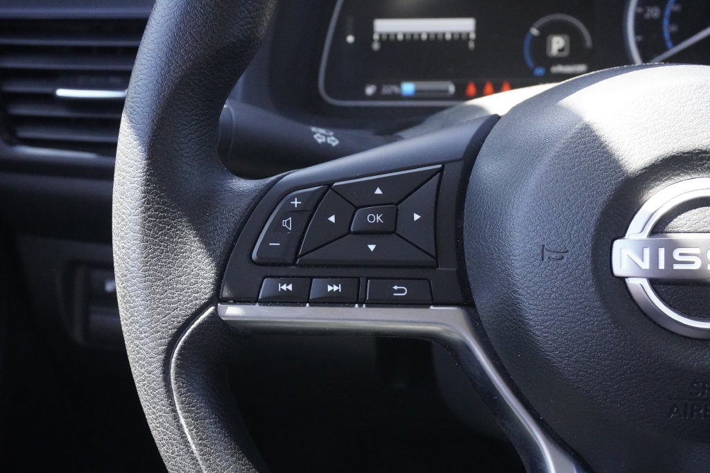 Used 2025 Nissan Leaf S FWD image 12