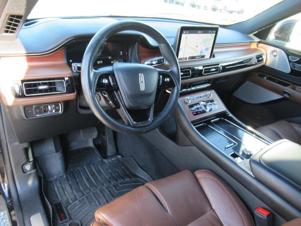 Used 2023 Lincoln Aviator Reserve w/ Equipment Group 201A AWD/4WD image 14