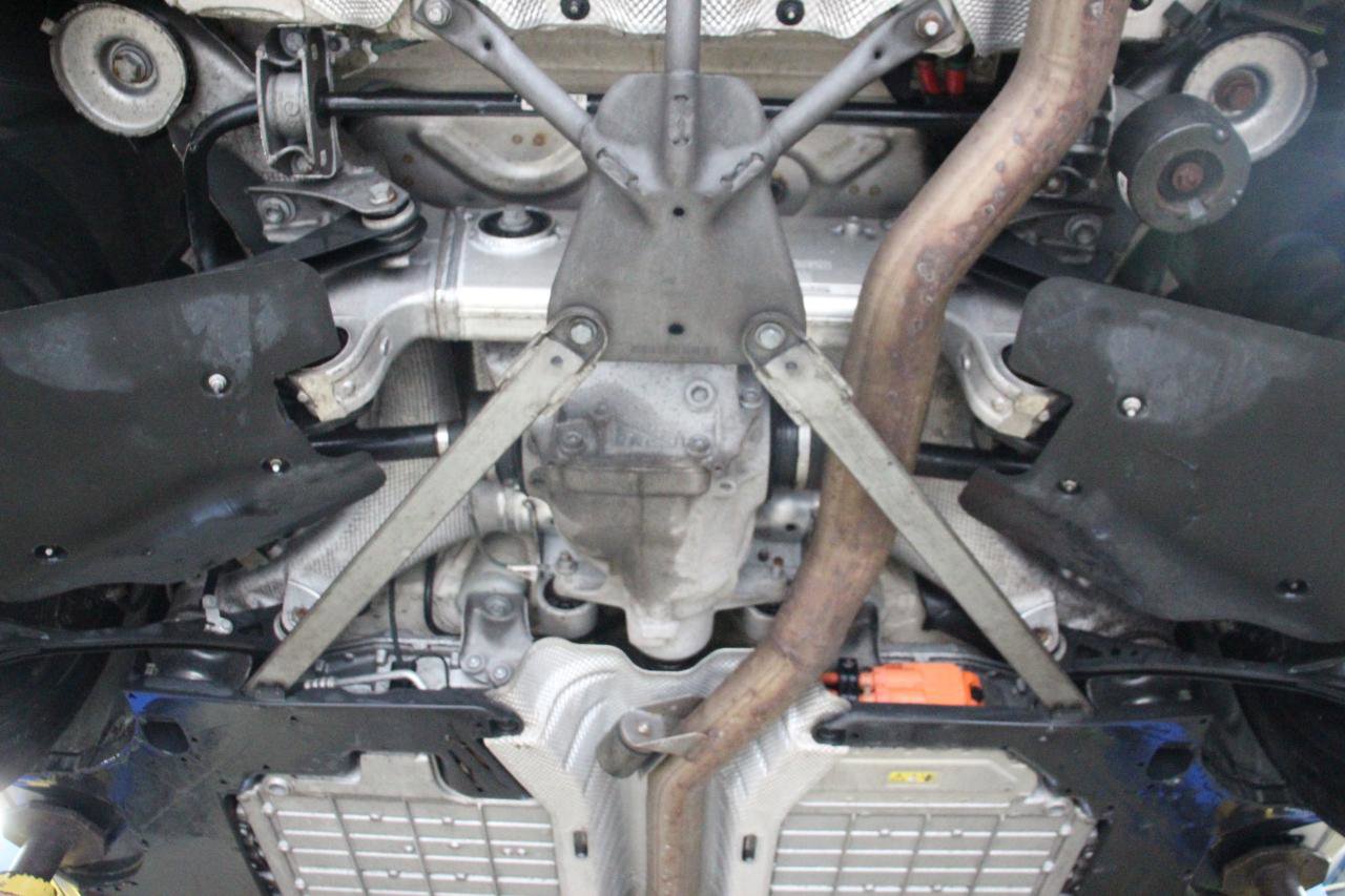 Used 2018 BMW 530e xDrive image 97