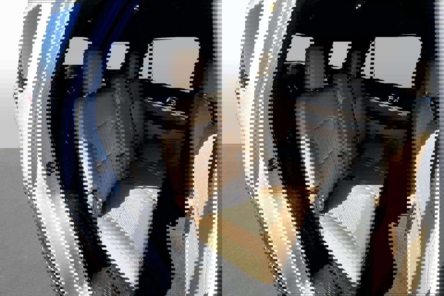 Used 2016 Ford Explorer Base image 10