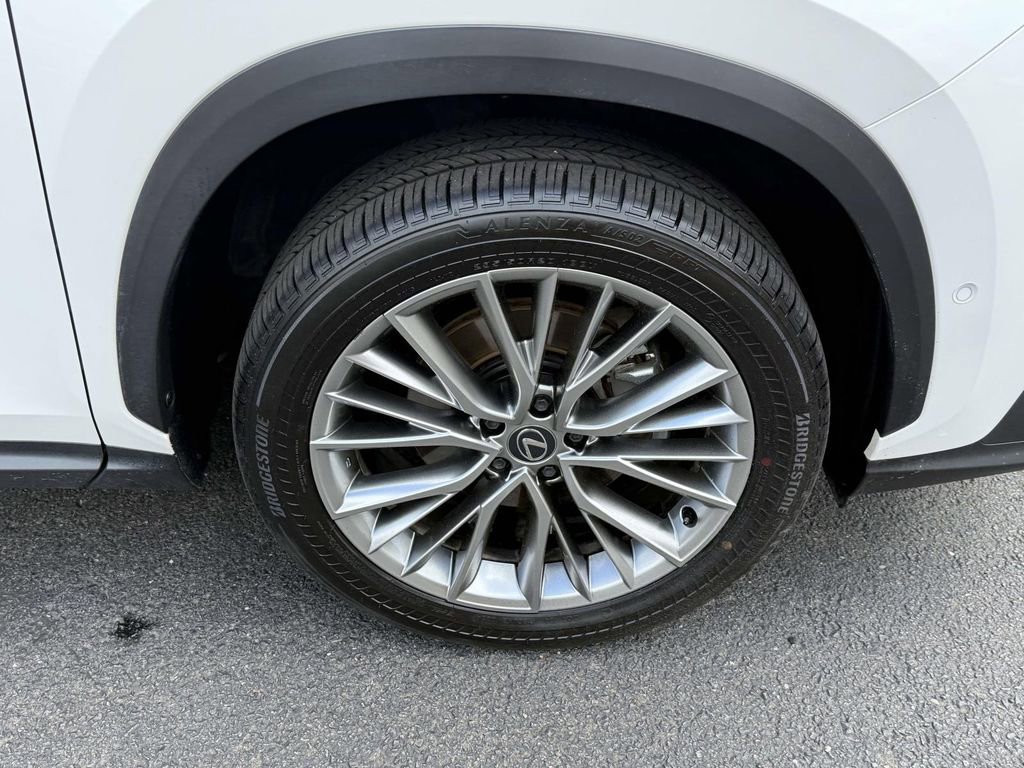 Used 2024 Lexus NX 350h AWD w/ Vision Package image 7