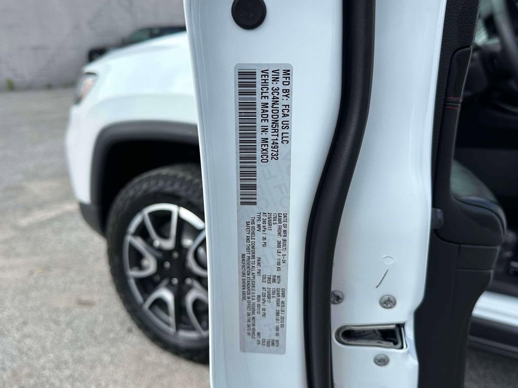 Used 2024 Jeep Compass Trailhawk image 19