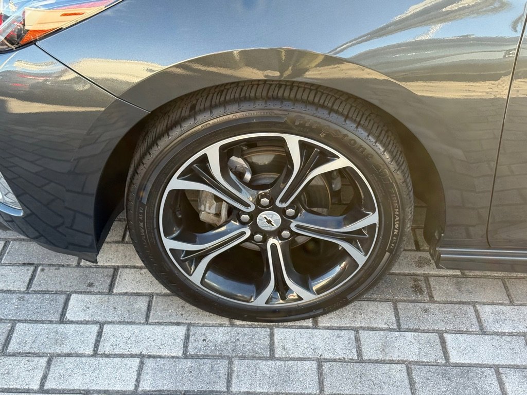 Used 2019 Chevrolet Cruze LT w/ Convenience Package image 37