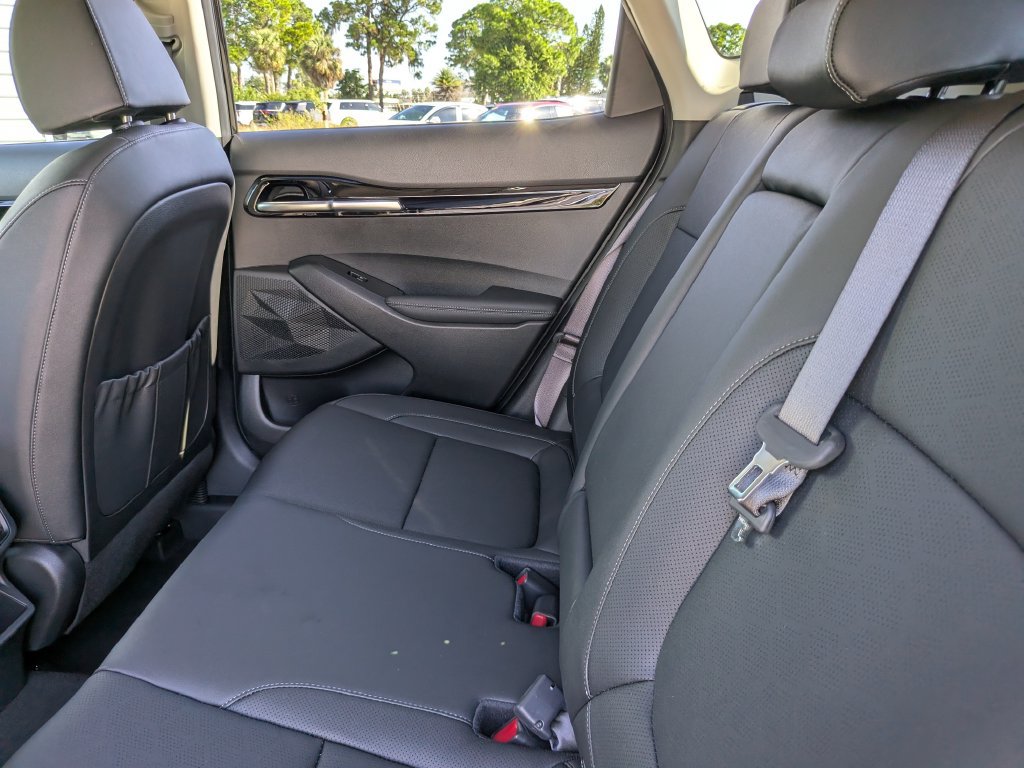 Certified 2026 Kia Seltos EX FWD image 19