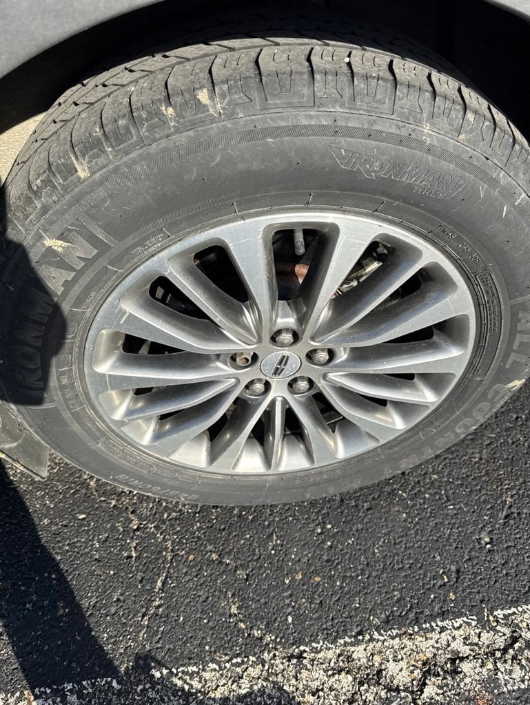 Used 2017 Lincoln MKX Select w/ Select Plus Package FWD image 48