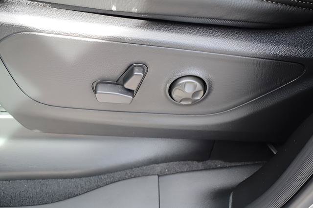 New 2026 RAM 1500 RHO w/ Bed Utility Group image 17