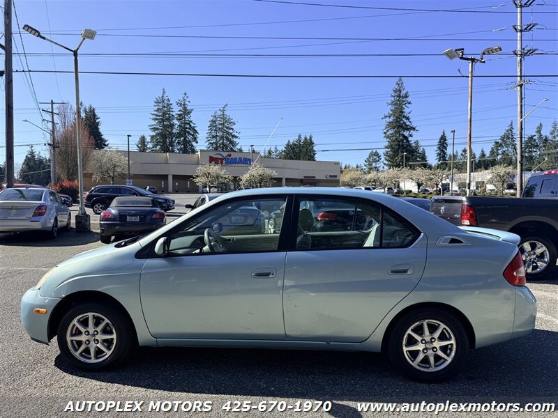 Used 2002 Toyota Prius FWD image 2