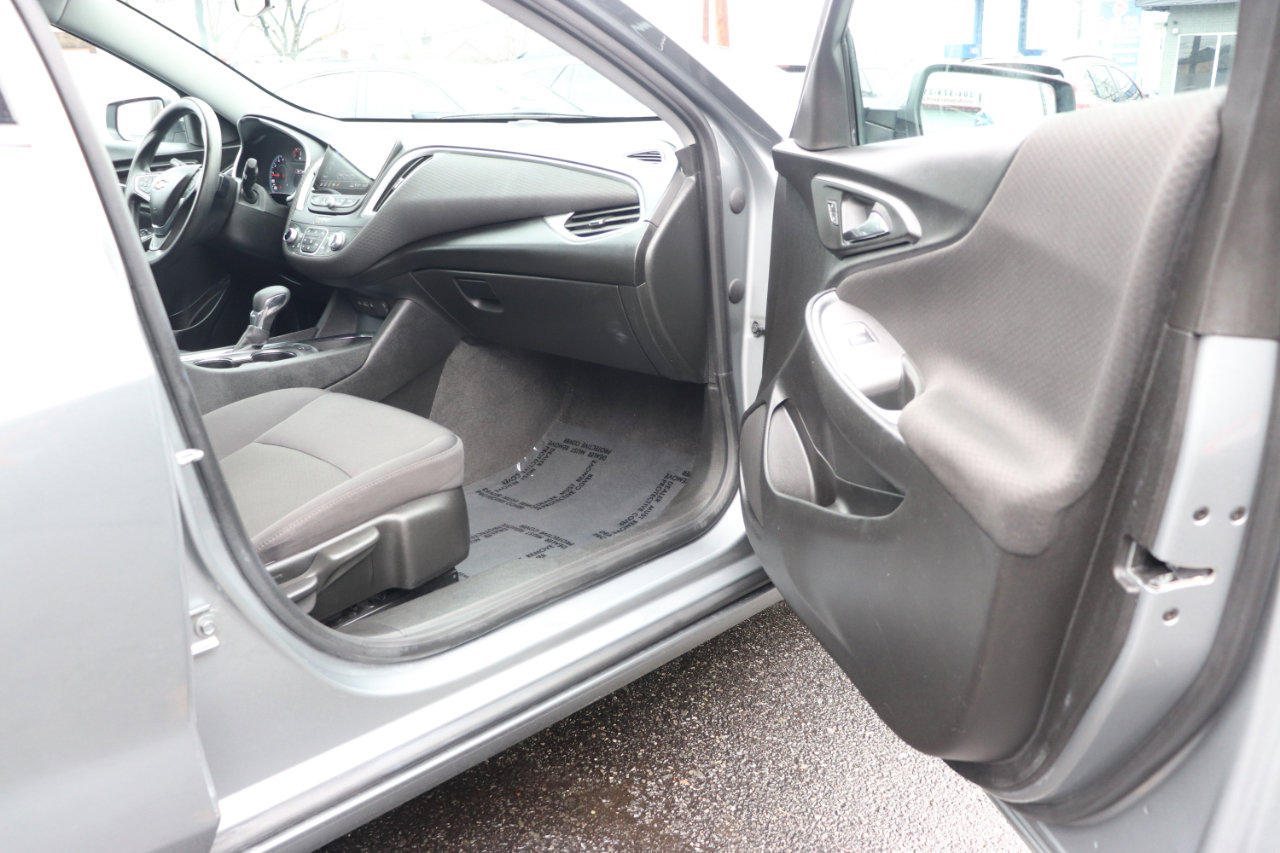 Used 2024 Chevrolet Malibu LT image 15