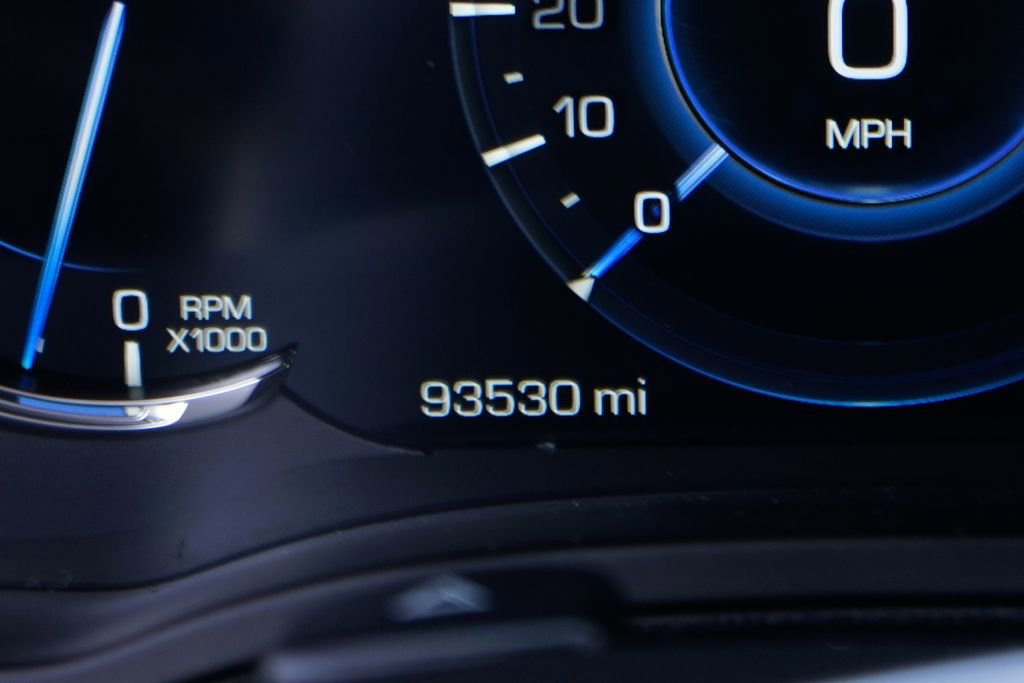 Used 2018 Cadillac Escalade ESV Premium Luxury image 26