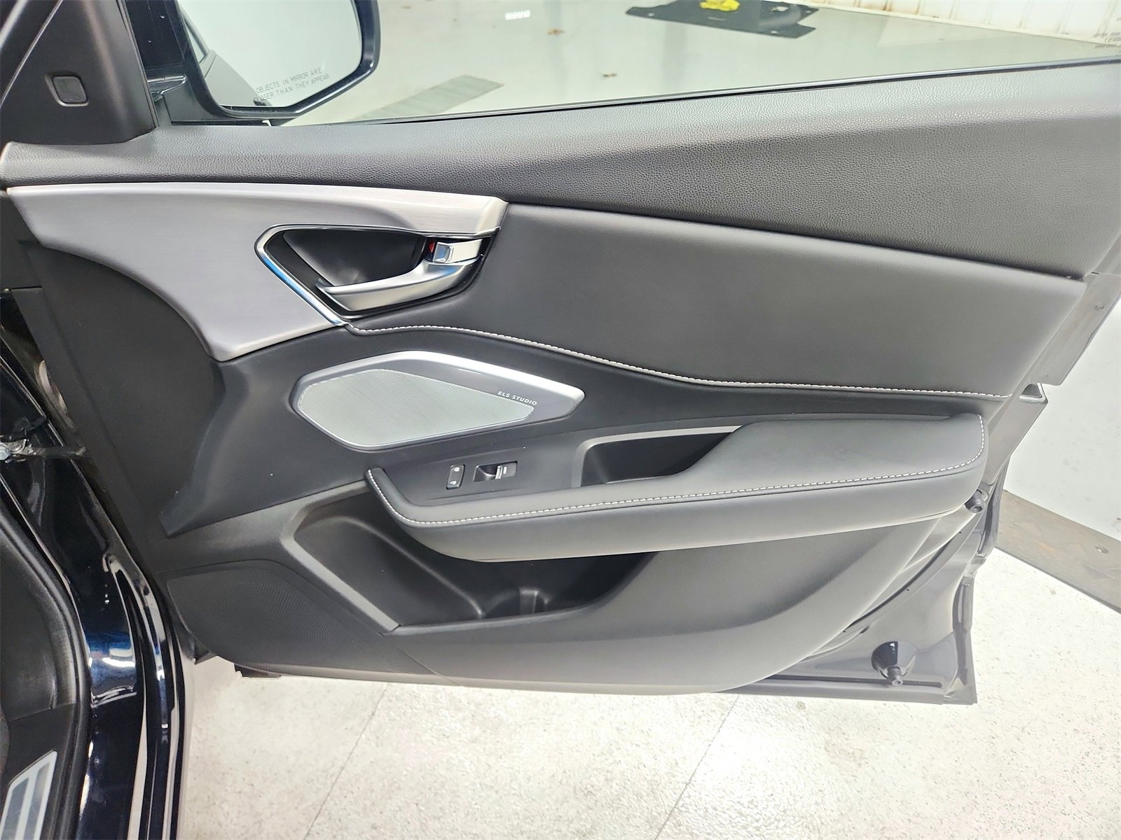 Used 2023 Acura RDX w/ Technology Package image 39