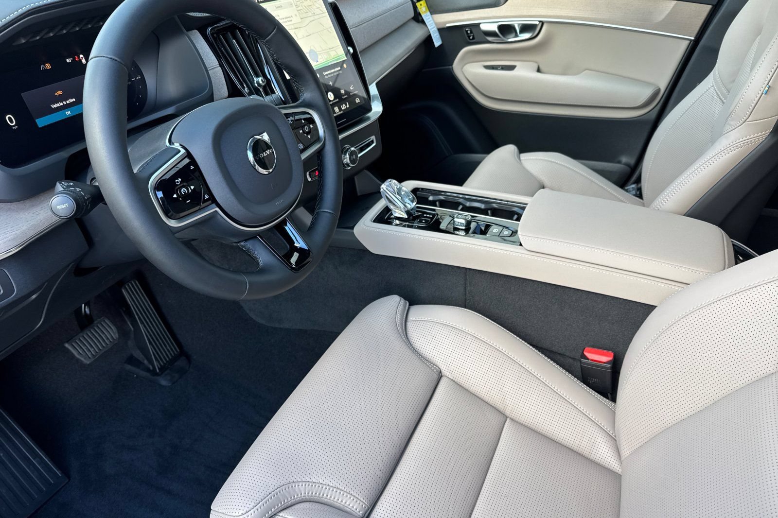 New 2026 Volvo XC90 T8 Ultra w/ Protection Package AWD/4WD image 9